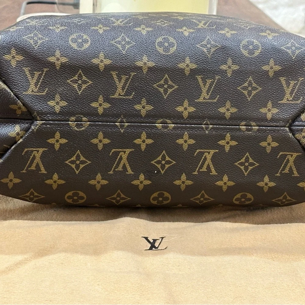 Louis Vuitton Sully MM - Picture 5 of 16
